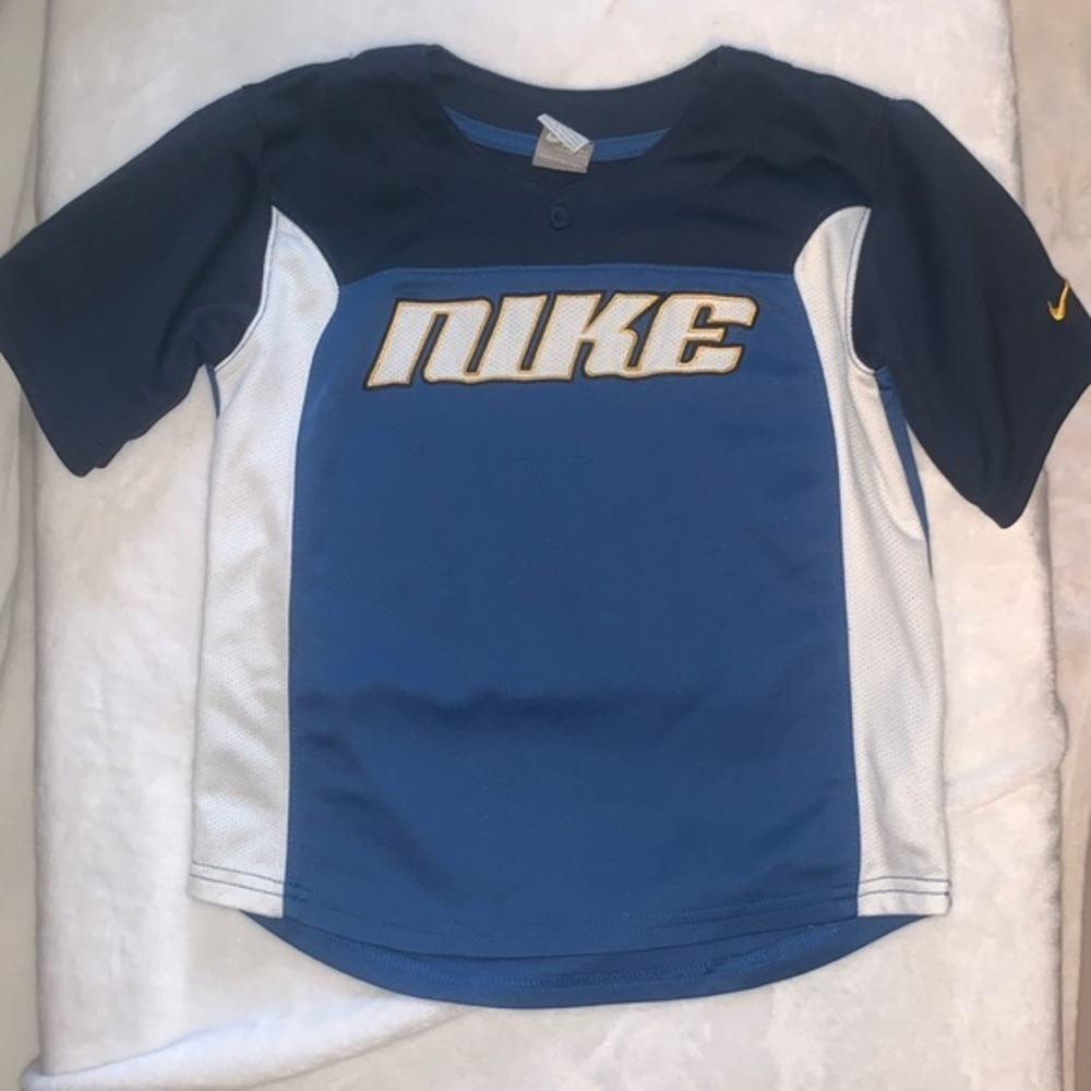 Kids Nike shirt